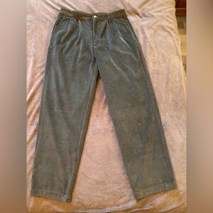 Tommy Hilfiger Men's Vintage Pleated Wintergreen Corduroy Trousers.